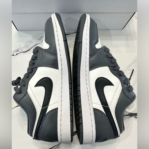 Nike Air Jordan 1 low women’s shoes sail/off noir-dark grey- white size 6.5 - Picture 6 of 13